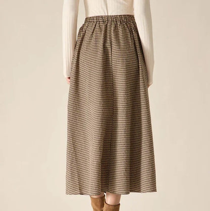 Brązowa spódnica midi w kratę