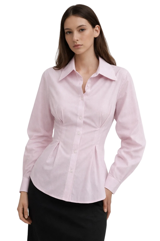 Różowa dopasowana bluzka zapinana na guziki